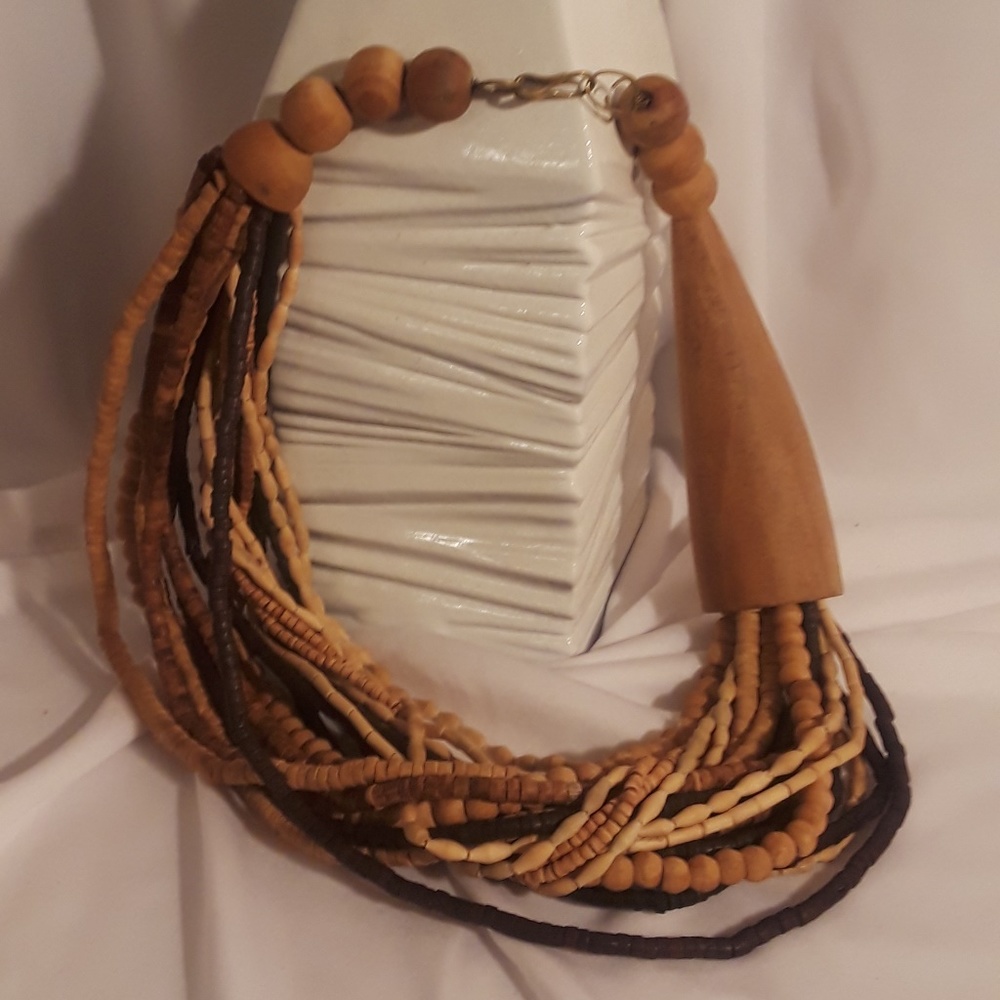 Woodtastic necklace